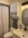 Cozy townhome with backyard retreat! Minutes to wineries and downtown. - 3성급