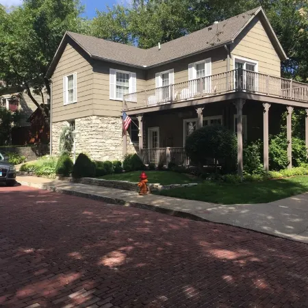 Guest House 632 Summit Street