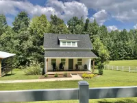 Cottage Retreat at Center Hill Lake, Four Seasons, Smithville, TN