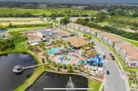 Amazing Lakeview 4 BR Vacation Home with Heated Pool! Near All Parks.