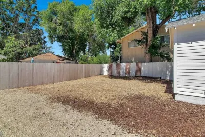 Park St Classic, King Bed,  Located in Heart of Paso Robles