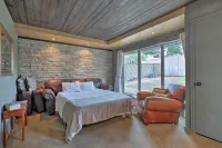 Renovated Open Floor Plan; Walk 2 Downtown & Shops