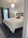 Adorable cottage with modern style , we welcome you to your temporary home!