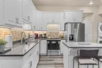 Work Here!! King Bed, 400+ Mbps WiFi, BYU