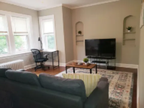 Comfy Bed/Free Parking&Wifi /NearHosp/ORD/MDW/DT