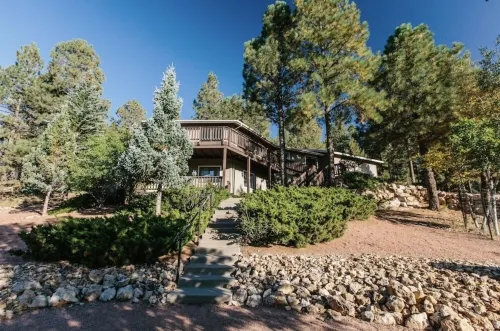 Incredible Mountain Views! Flagstaff home in Continental Country Club Sleeps 12