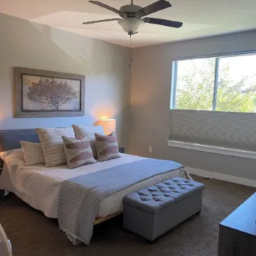 Luxury Entrada Townhome near downtown, Arches Nat’l Park, townie bikes included!