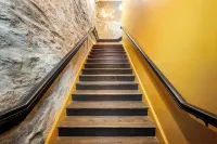 Walk to Stone Mountain Park! Historic Loft in Downtown Stone Mountain Hotels in Stone Mountain