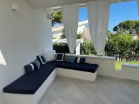 Villa Giuliana luxury home: swimming pool, solarium, barbecue. A few steps from the sea
