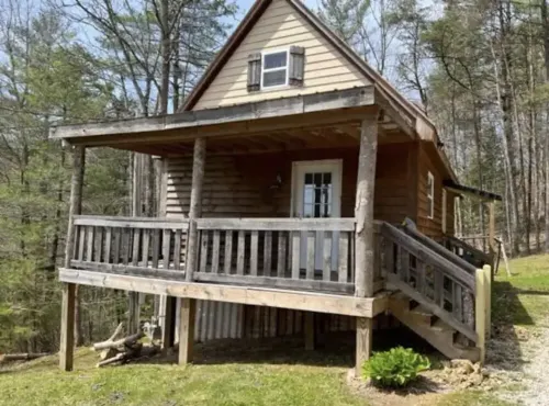 Rustic 1 BR, Pet Friendly Cabin Near Red River Gorge