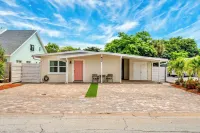 Close to BEACH & PORT CANAVERAL, Private HEATED Pool Hotels near Cumberland Farms