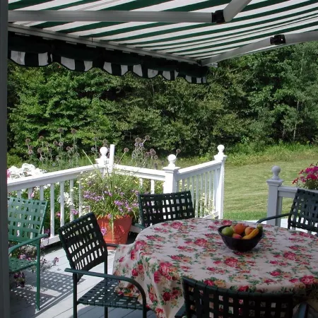 Edson Hill- 5 acres, Dogs/ Views/ Pond /Sledding/ Pingpong and Air hockey .