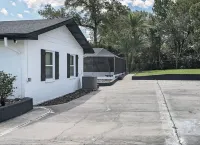 Adorable Guesthouse off of Lake Hollingsworth