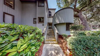 Picturesque View in Parkside! 2bd/2ba Hotels near Roy Barth Tennis Center
