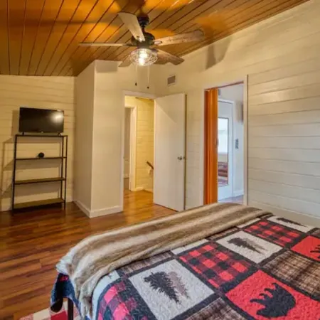 Unique cabin in the city pool home