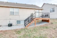 Spacious duplex home in St. Joseph, MO Hotel in zona Blum Union