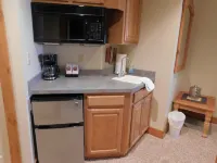 Studio 1321 at Longhollow Point Inn Hotels in Elizabeth Township