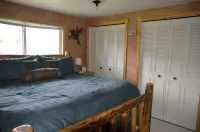 Tranquil Home on Yellowstone River. See Other Home #4914516 for Large Families Hotels in Gardiner