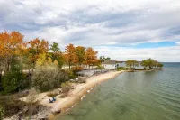 Birch House-Family friendly home with shared beach