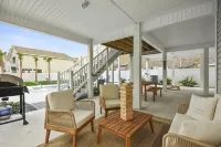 Private Heated Pool/Golf Cart/New Home/Beach Gear