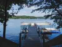 One of a Kind! Stunning Treetop Mansion on Smith Lake - Sleeps 22! 温斯頓縣酒店