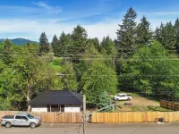 Casa Maria- cute creekside 2bed/1bath Hotels in Carson