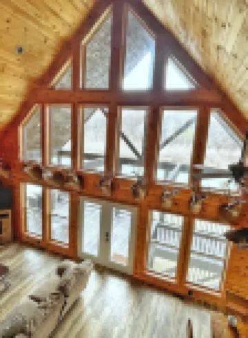 Newly Remodeled! 3-Bedroom Cabin on The Banks of The Current River in Doniphan