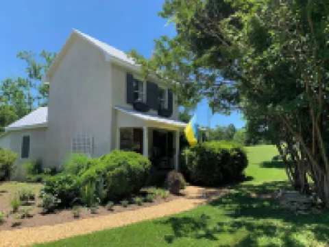 Perfect getaway at foothills of the Blue Ridge Mountains, with gorgeous views! Hotels in Samuel Miller