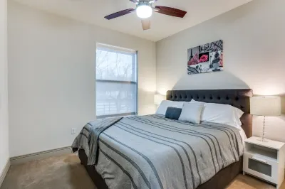 Home Away From  Home 1BDR Apartment