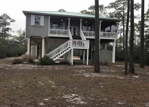 Tide Creek Lookout- Entire Home- 3 Bedrooms, 6 Beds
