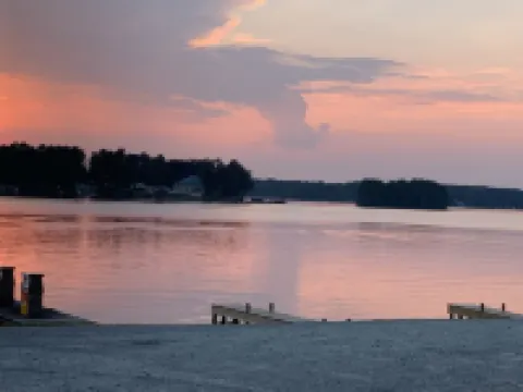 Lake Getaway at Lake Gaston