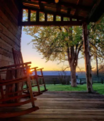 Peaceful Farm Retreat • 31 Acres • Pond • Fire Pit