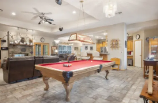 Lake Eufaula Lake Front with boat dock & boat ramp 300 yards away!