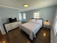 Beautiful Spacious Home Central Connecticut Hotels near Flight Trampoline Park