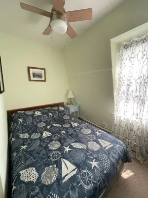 Cozy 2 BR Apt in historic Cape May, 1/2 block from beach and mall
