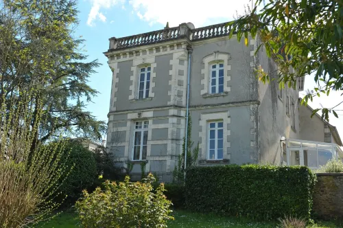 Gîte L'olivier Hotels in Bazoges-en-Pareds