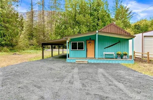 New cozy 2Br/2Bath cabin near Mount Rainier!!!!
