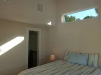 NEW Casita, Located in upscale neighborhood on large lot. Private, safe, luxury. Hotels in Leander