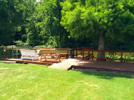 Lodging on Reelfoot Lake Upper Blue Basin at The Bayou Bungalow