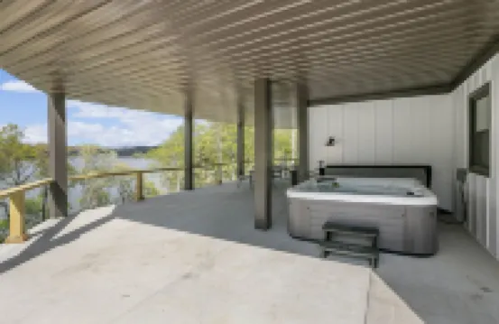 Lakefront home at Tumbling Run Estates w/ Kayaks