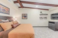 Lakeview Lodge - Getaways at Kimberling Crossing Hotels in Ruth B City Township