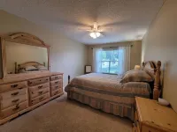2 Bedroom, 2 Bath with King Size Bed and Golf Cart