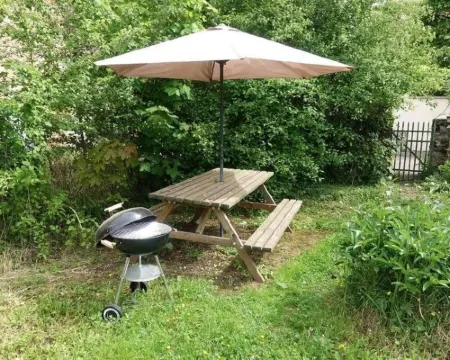 Apartment with garden Hotels in Arbois