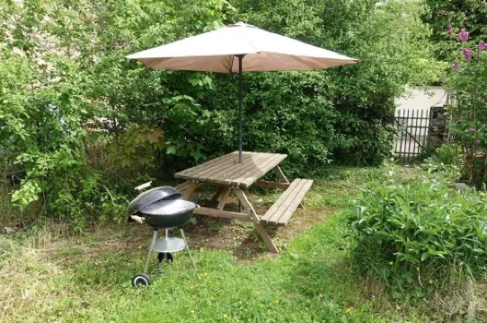 Apartment with garden