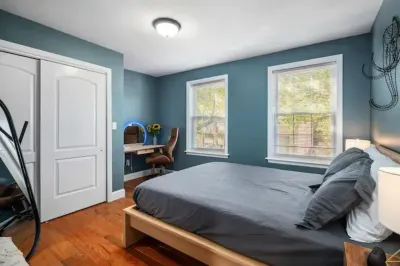 Colorful, Comfy & Modern - Close to NYC - Parking! Hotel dekat Mount Vernon East