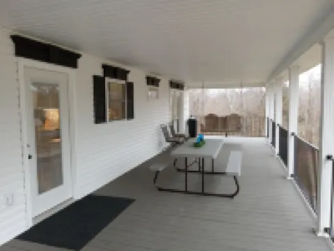 Loft B Charming country style home near Lake Barkley, golf course and water park