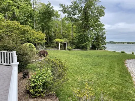 Cozy, Private Water Front Home with Long Pier