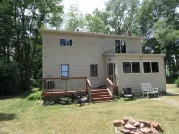 Lakefront home on 1.6 acres
