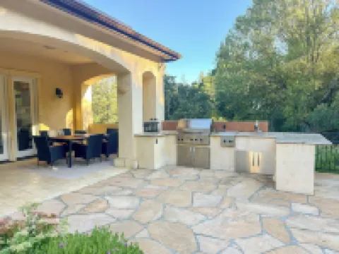 Wine Country Lux Villa w/ Hot Tub and Pool