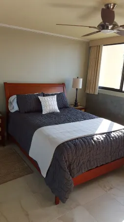 This is the spa for your soul Отели рядом с достопримечательностью «Moonshot Play Space, LLC»